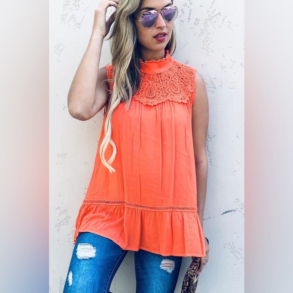Lace Detailed Sleeveless Top